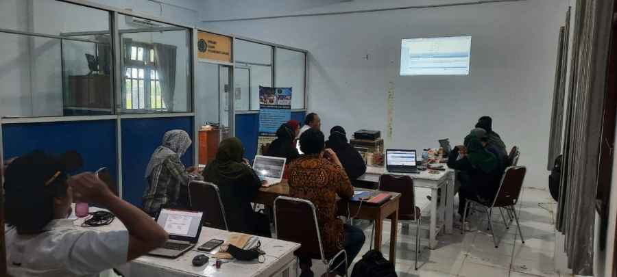 FISHUM UNIMUDA GELAR PELATIHAN PENGELOLAAN WEBSITE UNTUK STAF DAN DOSEN